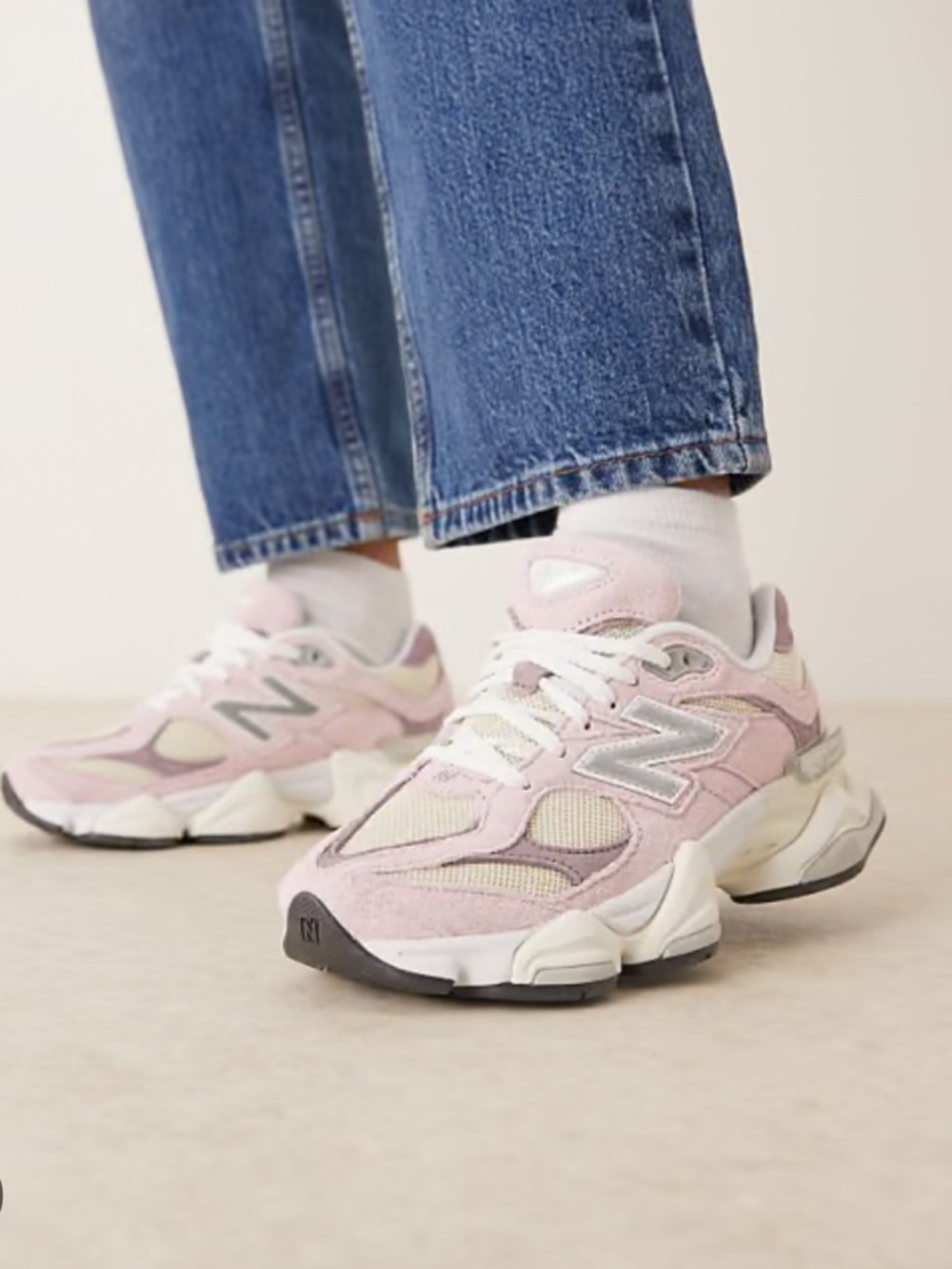 New Balance 9060 Kids Sneakers Pink Cream Size 1.5Y Trendy Chunky